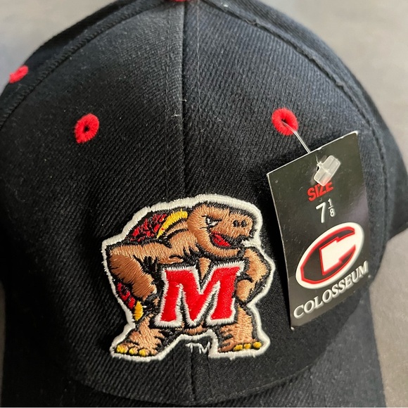 Colosseum Maryland Terrapins Black Cap with Red Logo Size 71/8 NWT - Picture 3 of 7